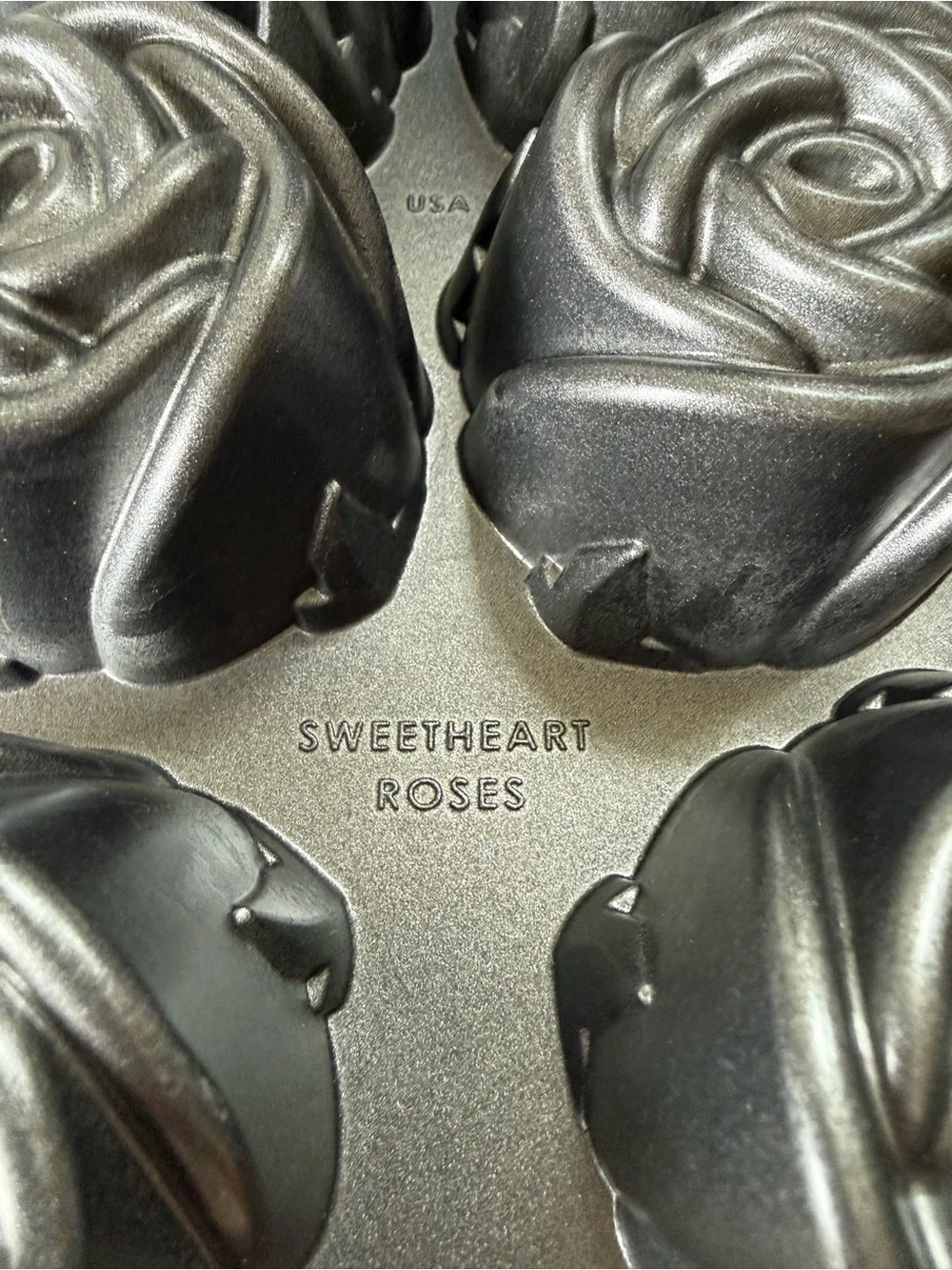 Nordic Ware Rose Bundtlette Pan
